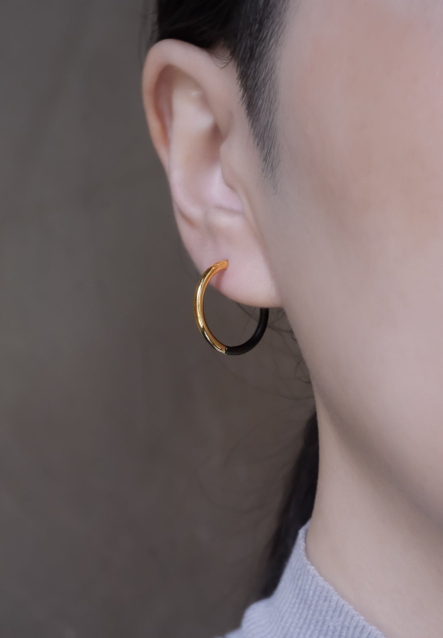 ECLIPSE | エクリプス｜Pierced Earrings｜K18YG,Black Rhodium PL.｜Φ2.0mm x 20mm